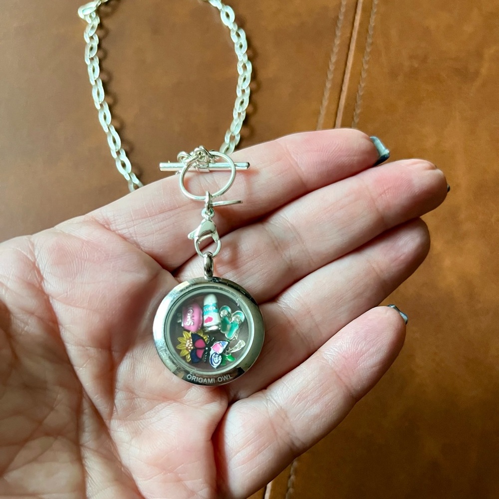 Origami Owl Pendant & Necklace